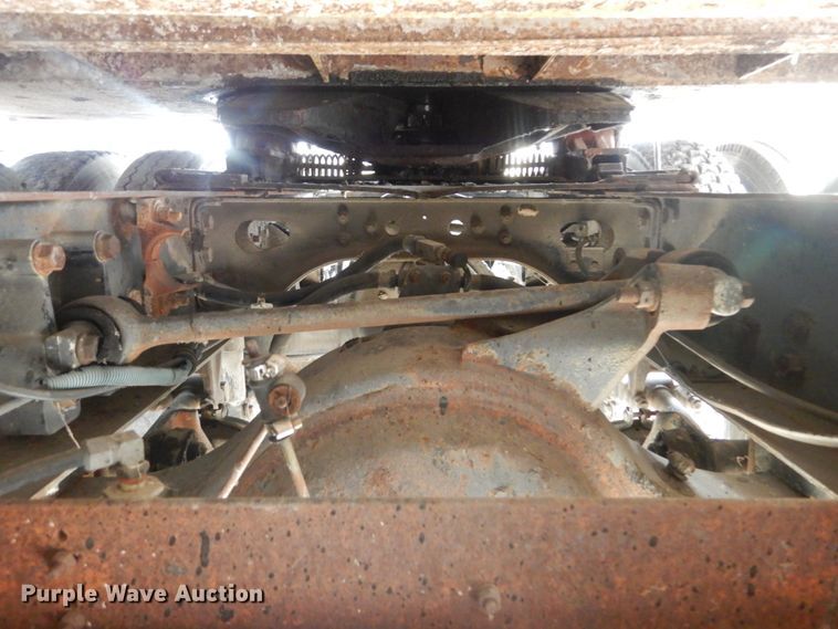 image for item IV9582 1988 International COF-9670  semi truck