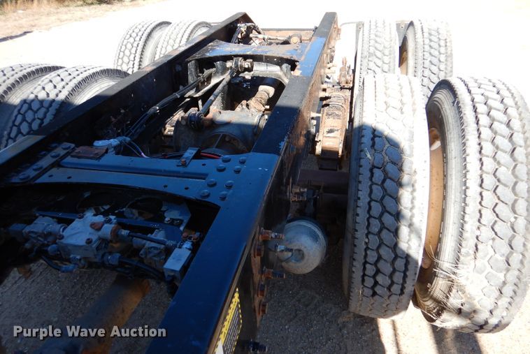 image for item IV9824 2013 Mack GU713  truck cab and chassis