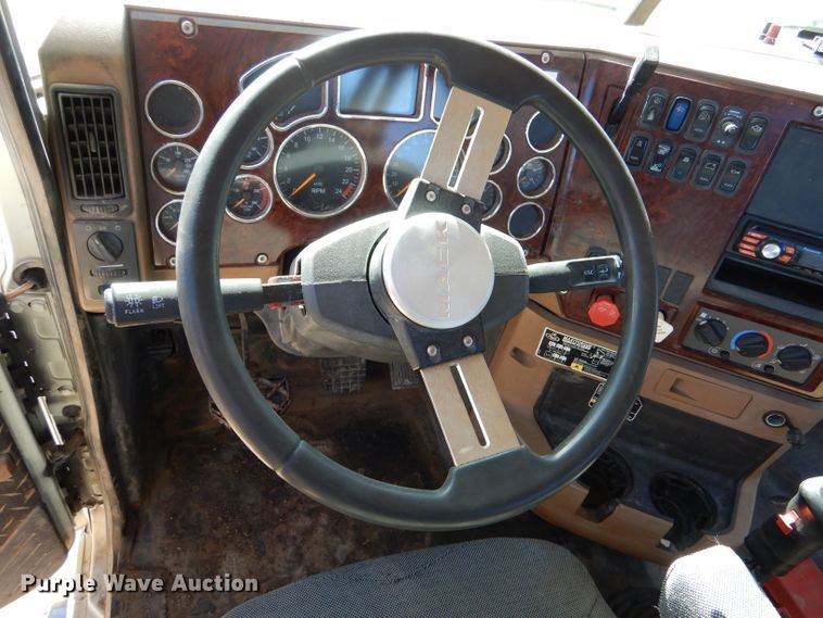 image for item IV9824 2013 Mack GU713  truck cab and chassis