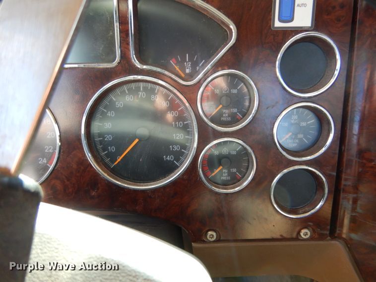 image for item IV9824 2013 Mack GU713  truck cab and chassis