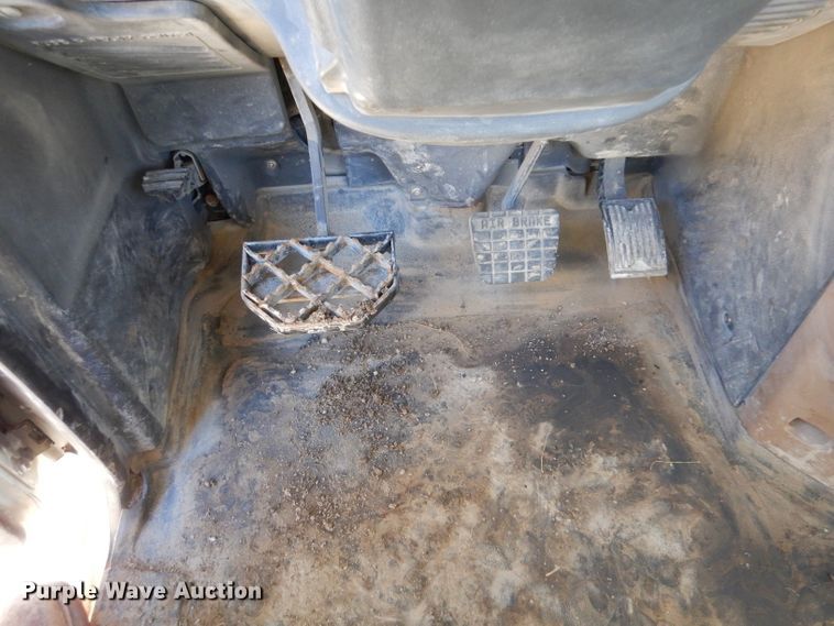 image for item IV9824 2013 Mack GU713  truck cab and chassis