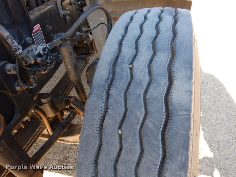 image for item IV9824 2013 Mack GU713  truck cab and chassis