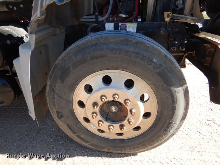 image for item IV9824 2013 Mack GU713  truck cab and chassis