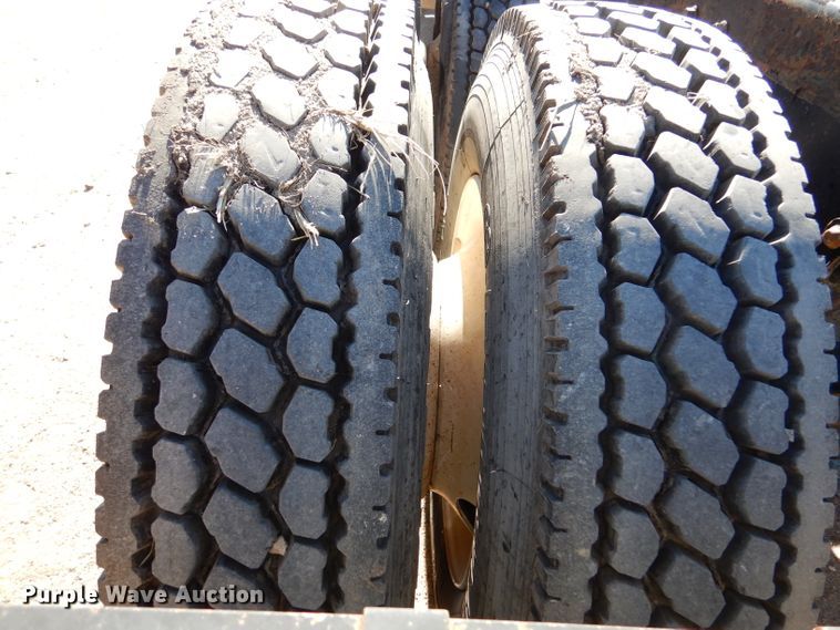 image for item IV9824 2013 Mack GU713  truck cab and chassis