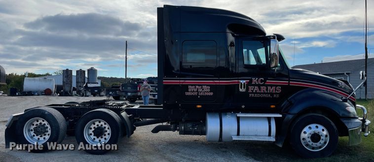 image for item IX9515 2012 International ProStar  semi truck