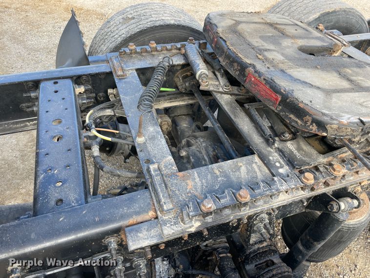 image for item IX9515 2012 International ProStar  semi truck