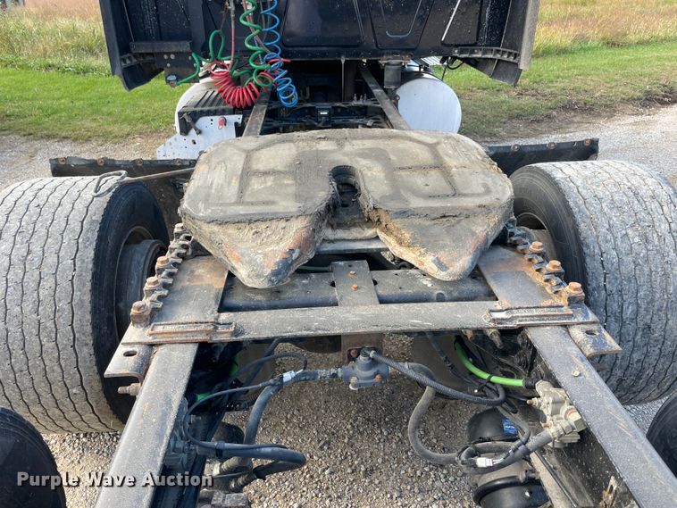 image for item IX9515 2012 International ProStar  semi truck