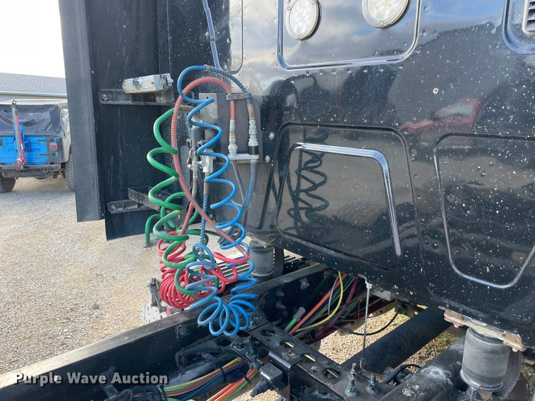 image for item IX9515 2012 International ProStar  semi truck