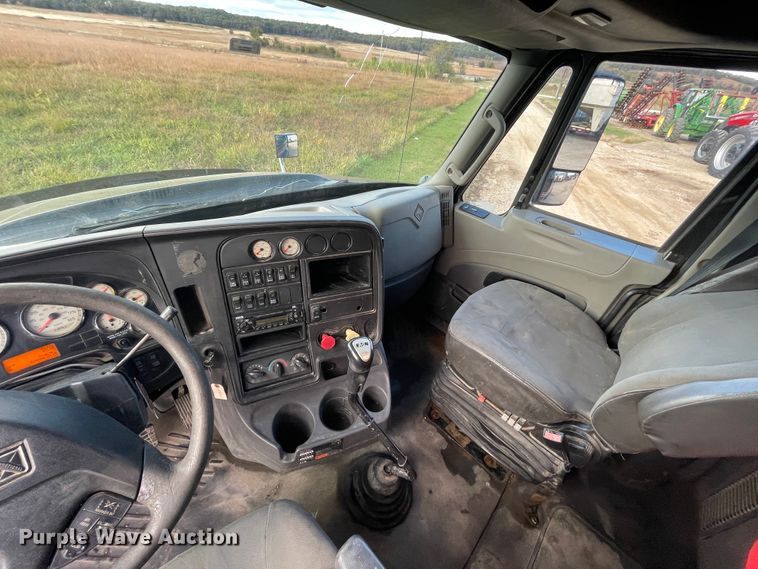 image for item IX9515 2012 International ProStar  semi truck