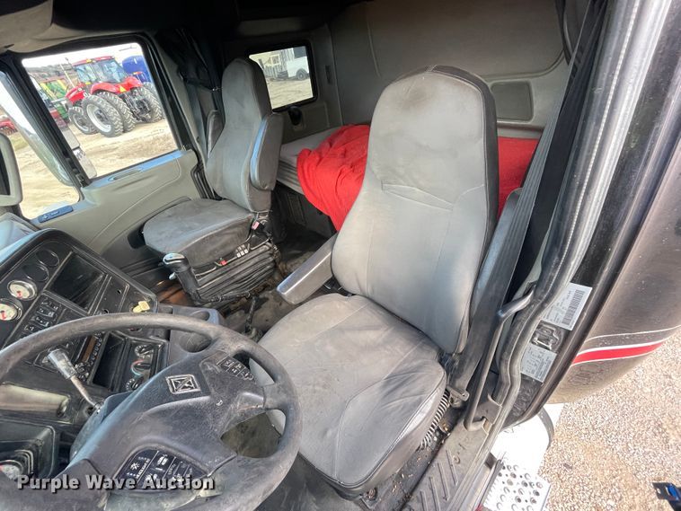 image for item IX9515 2012 International ProStar  semi truck