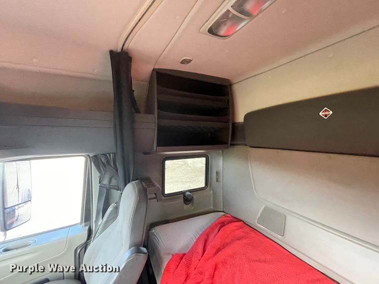 image for item IX9515 2012 International ProStar  semi truck