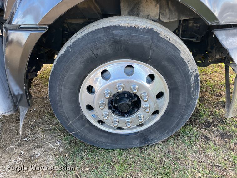 image for item IX9515 2012 International ProStar  semi truck