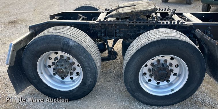 image for item IX9515 2012 International ProStar  semi truck