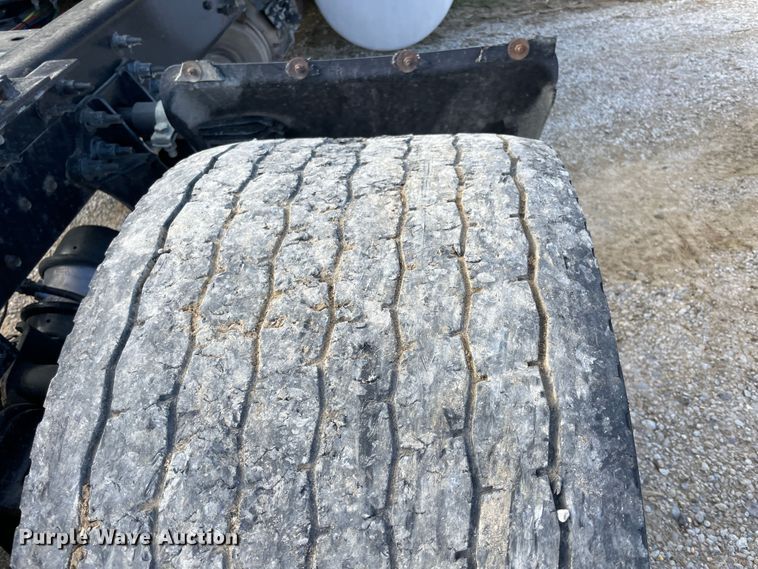 image for item IX9515 2012 International ProStar  semi truck