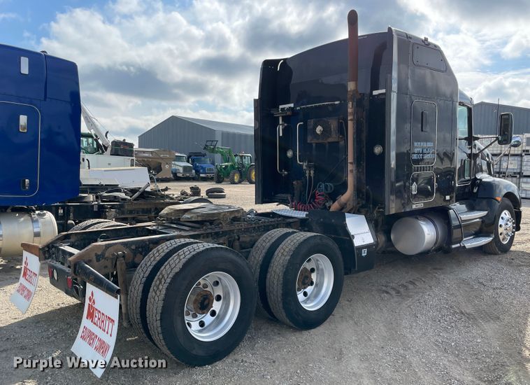 image for item IX9540 2009 Kenworth T660  semi truck