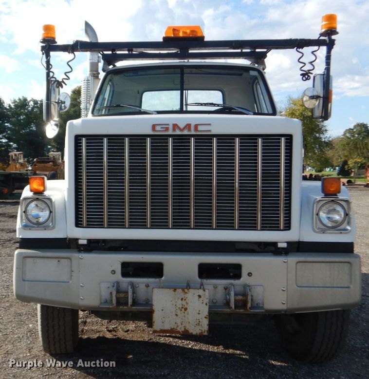 image for item JG9003 1985 GMC Brigadier  toter truck