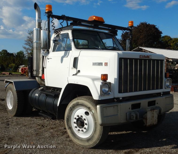 image for item JG9003 1985 GMC Brigadier  toter truck