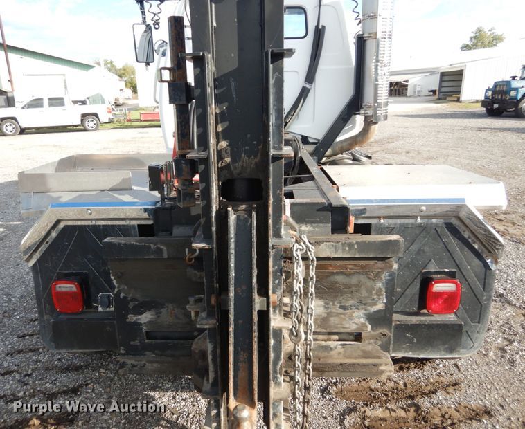 image for item JG9003 1985 GMC Brigadier  toter truck