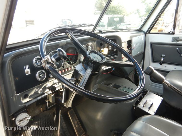 image for item JG9003 1985 GMC Brigadier  toter truck