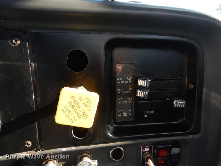 image for item JG9003 1985 GMC Brigadier  toter truck