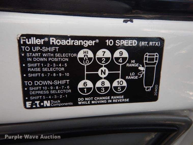 image for item JG9003 1985 GMC Brigadier  toter truck