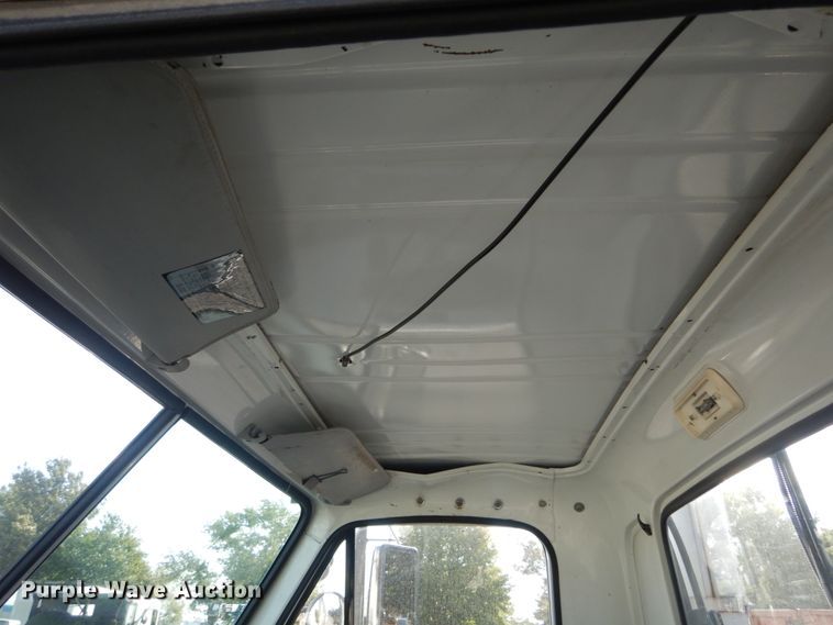 image for item JG9003 1985 GMC Brigadier  toter truck