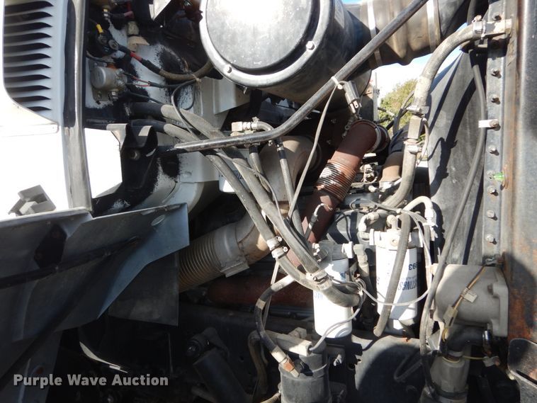 image for item JG9003 1985 GMC Brigadier  toter truck