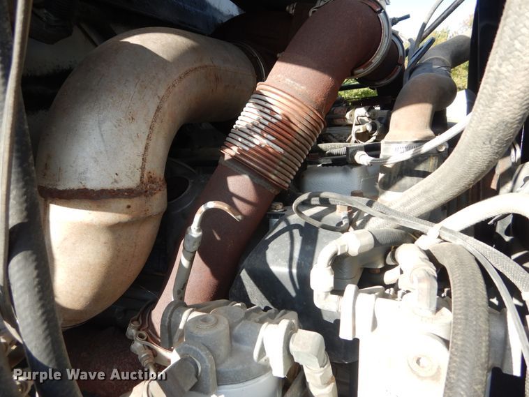 image for item JG9003 1985 GMC Brigadier  toter truck