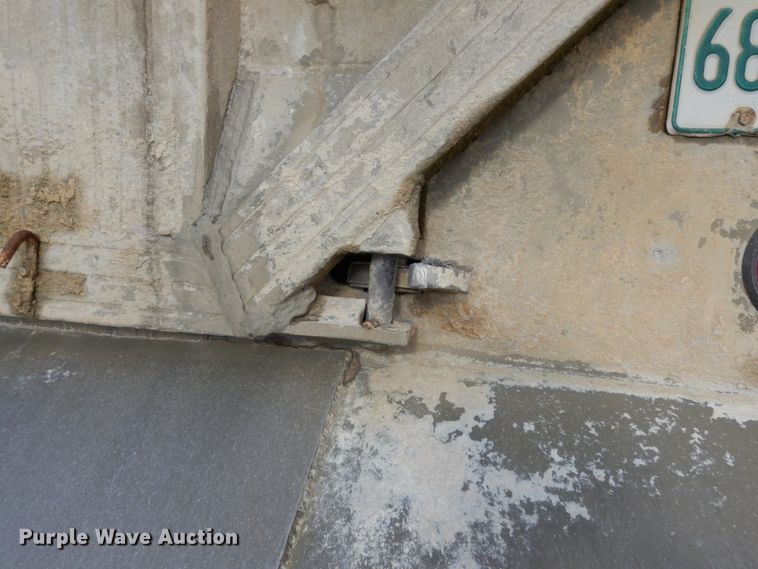 image for item JI9343 1994 Alumatech  end dump trailer