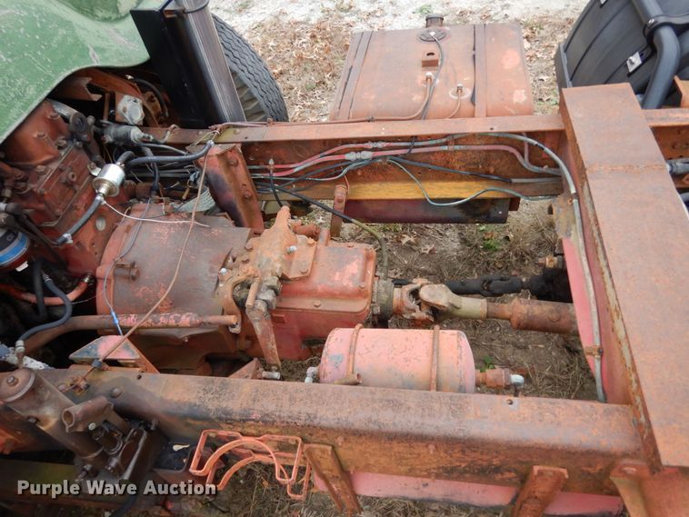 image for item JI9350 1966 International CO-1600-A  truck cab and chassis