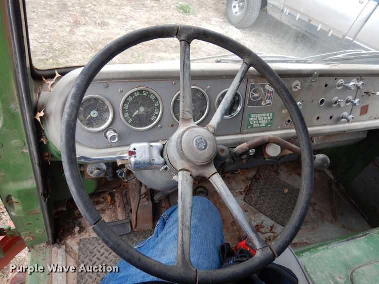 image for item JI9350 1966 International CO-1600-A  truck cab and chassis