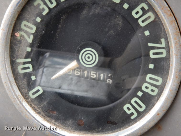 image for item JI9350 1966 International CO-1600-A  truck cab and chassis