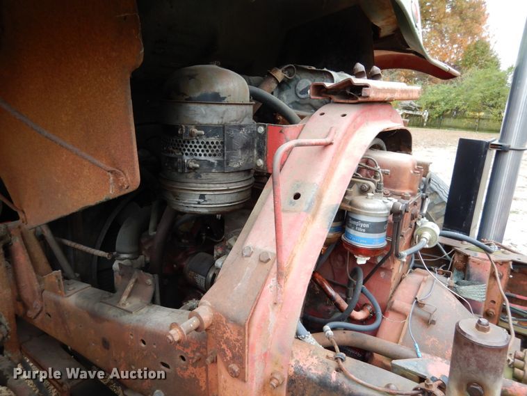 image for item JI9350 1966 International CO-1600-A  truck cab and chassis