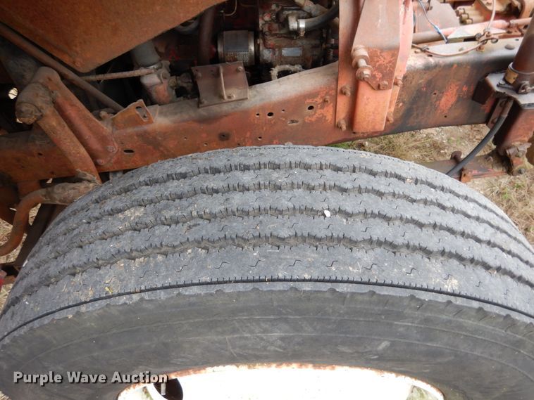 image for item JI9350 1966 International CO-1600-A  truck cab and chassis