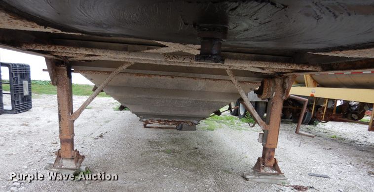 image for item JI9409 1995 Jet  grain trailer