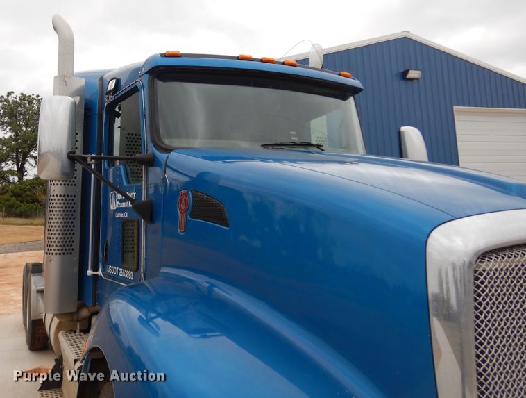 image for item JJ9907 2013 Kenworth T660  semi truck