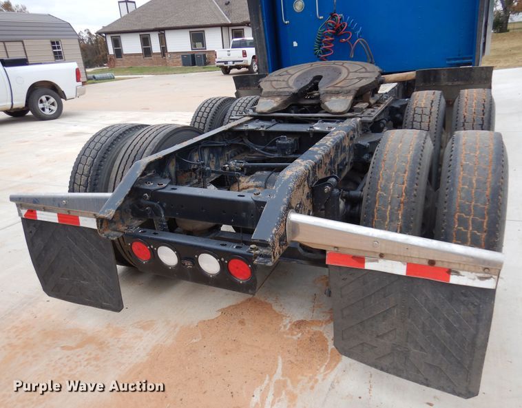 image for item JJ9907 2013 Kenworth T660  semi truck