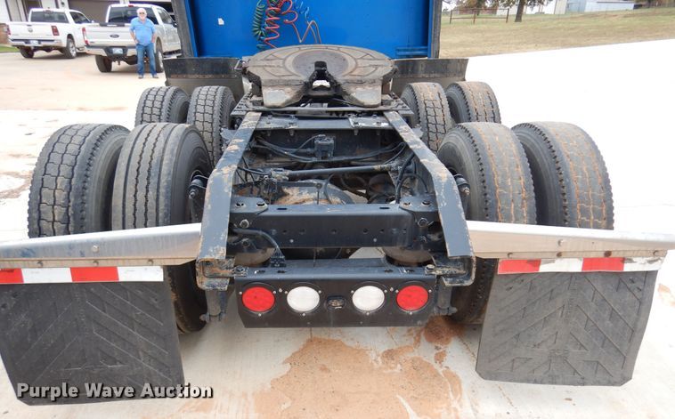 image for item JJ9907 2013 Kenworth T660  semi truck