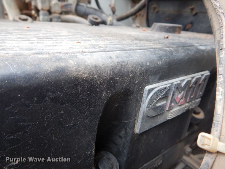 image for item JJ9913 1998 International 9200  semi truck