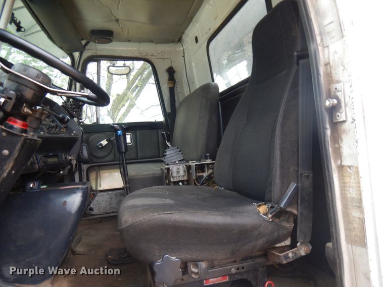 image for item JS9538 1999 Volvo WG  roll-off container truck