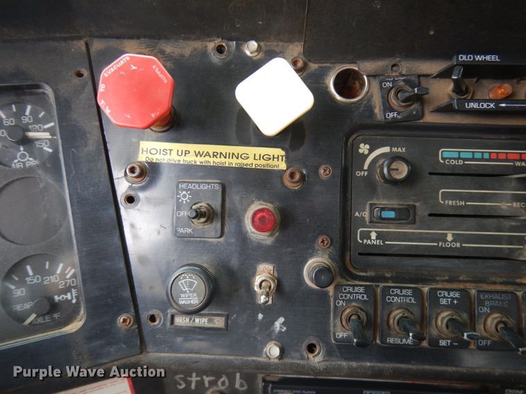 image for item JS9538 1999 Volvo WG  roll-off container truck