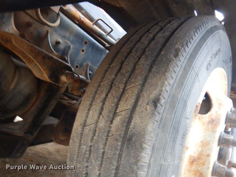 image for item JS9538 1999 Volvo WG  roll-off container truck