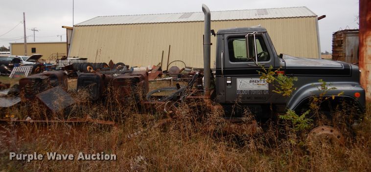 image for item JT9460 1978 International  truck cab and chassis