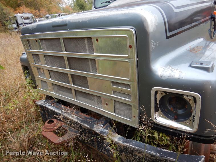 image for item JT9460 1978 International  truck cab and chassis