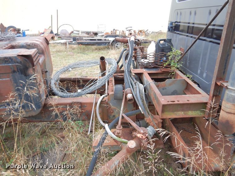 image for item JT9460 1978 International  truck cab and chassis