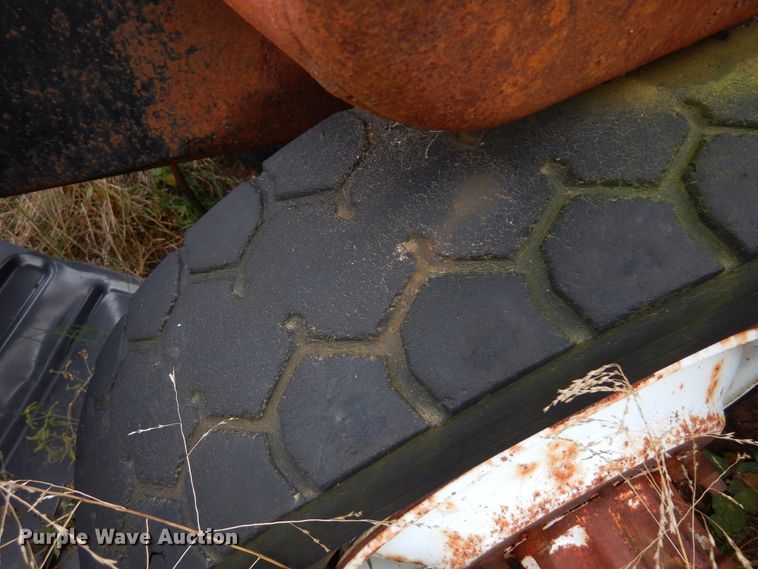 image for item JT9460 1978 International  truck cab and chassis