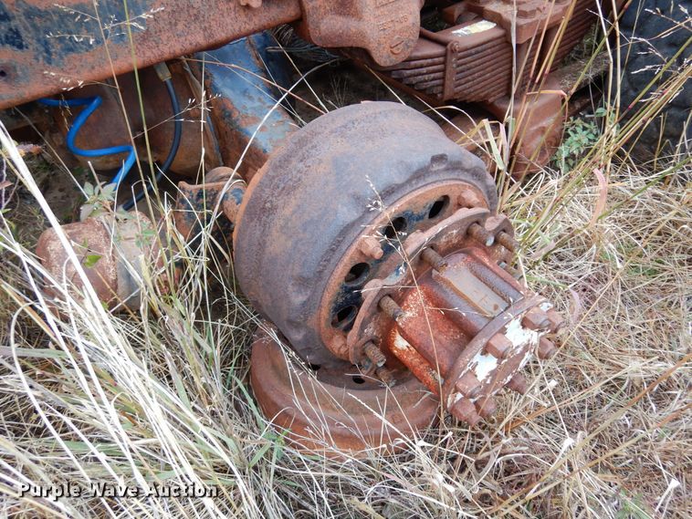 image for item JT9460 1978 International  truck cab and chassis