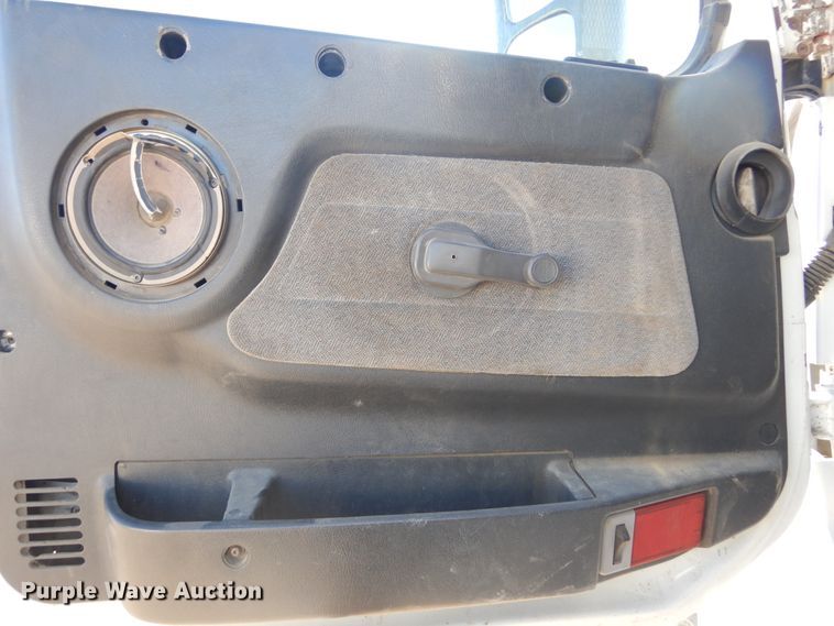 image for item KO9165 2000 Volvo VNL  semi truck