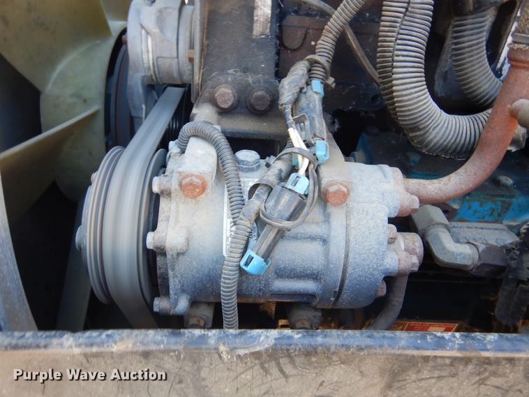 image for item KO9165 2000 Volvo VNL  semi truck