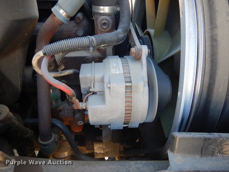 image for item KO9165 2000 Volvo VNL  semi truck